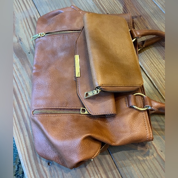 Liz Claiborne Women’s Cognac Multi-divider/Pockets XL Handbag Tote and Wallet - Picture 15 of 16